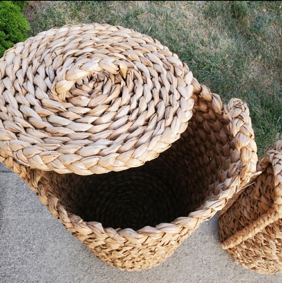 POTTERY BARN BEACHCOMBER HAMPERS - Picture 5 of 9